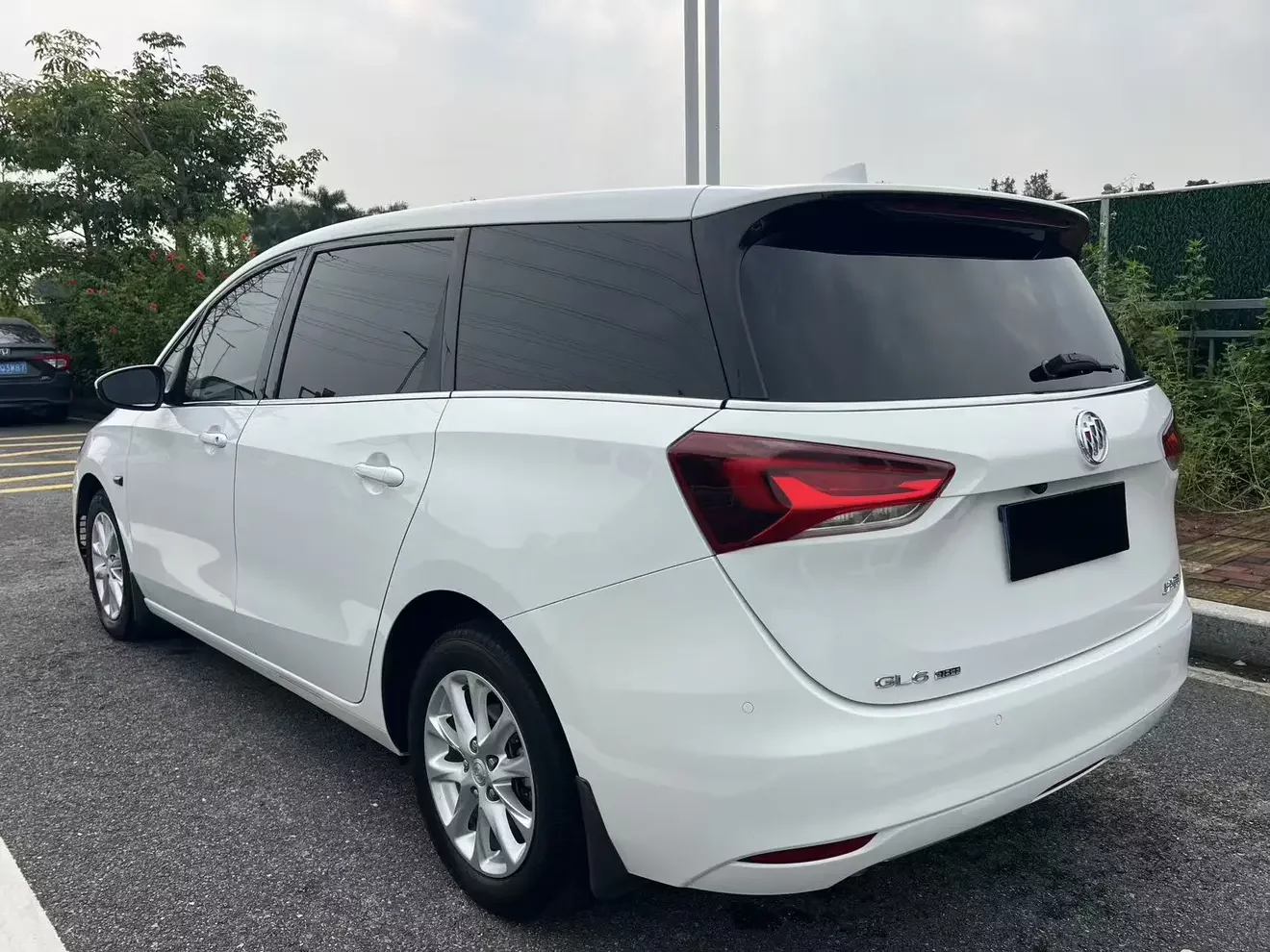 Buick GL6