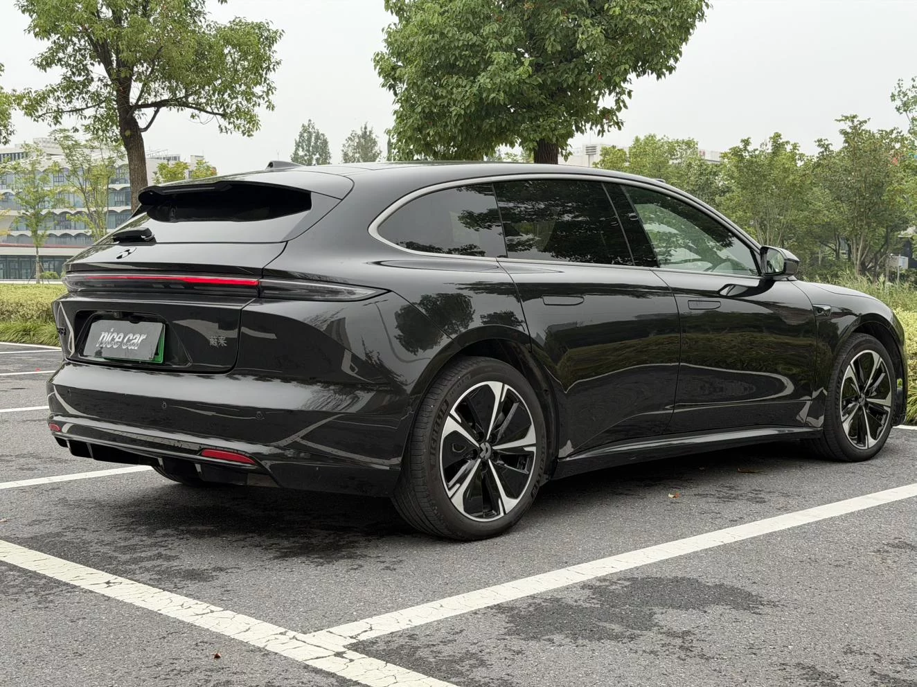 NIO ET5T