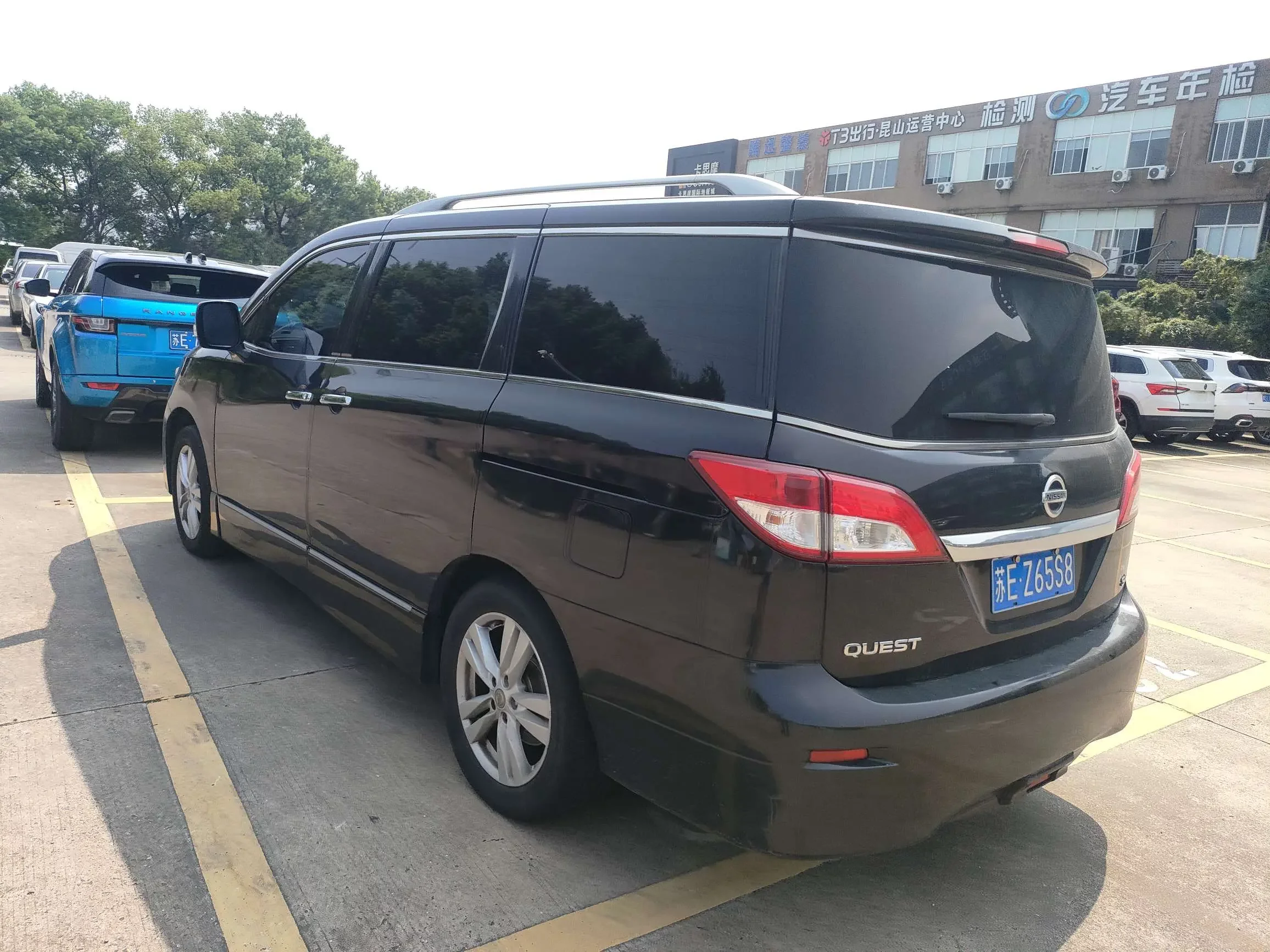 Nissan Quest