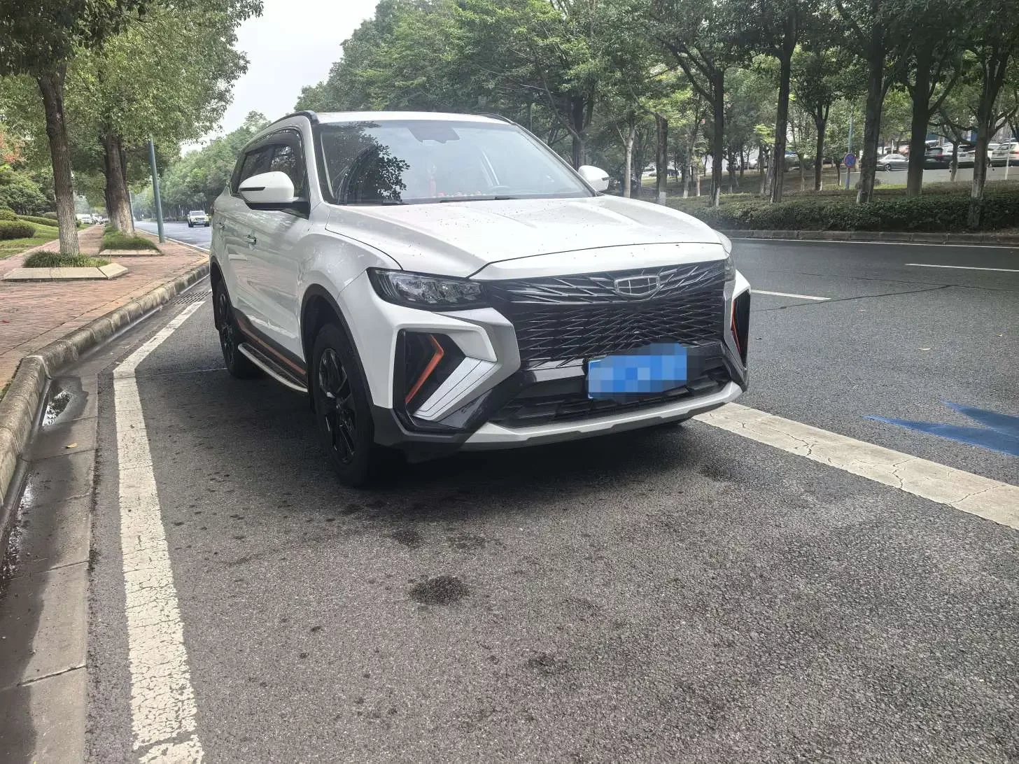 Geely Atlas