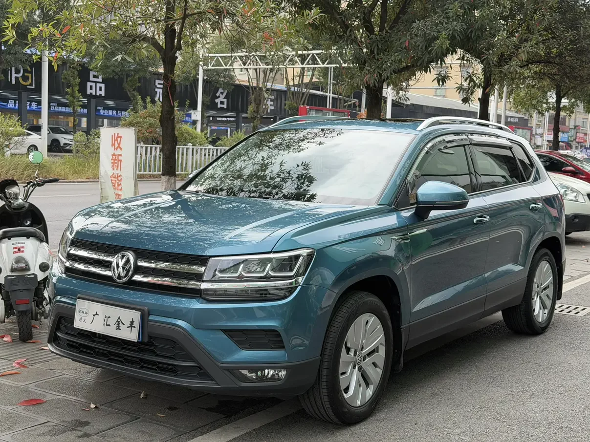 Volkswagen Tharu