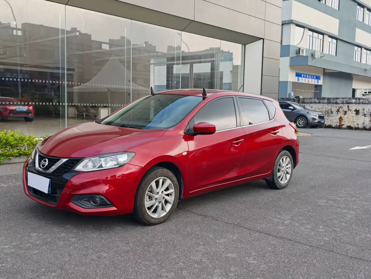 Nissan Tiida  из Китая