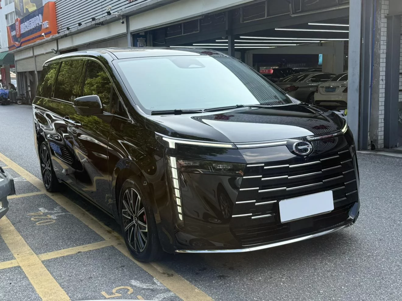 GAC Trumpchi E8