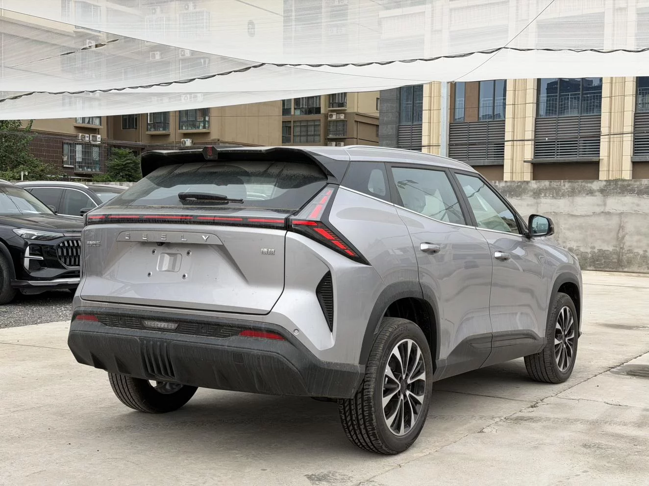 Geely Atlas