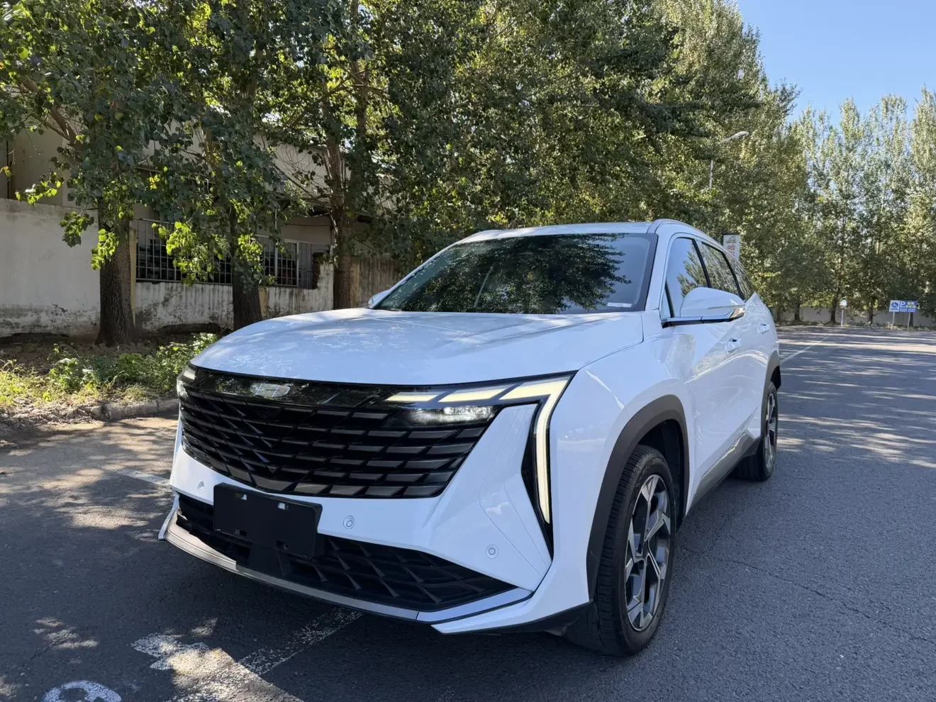 Geely Atlas L