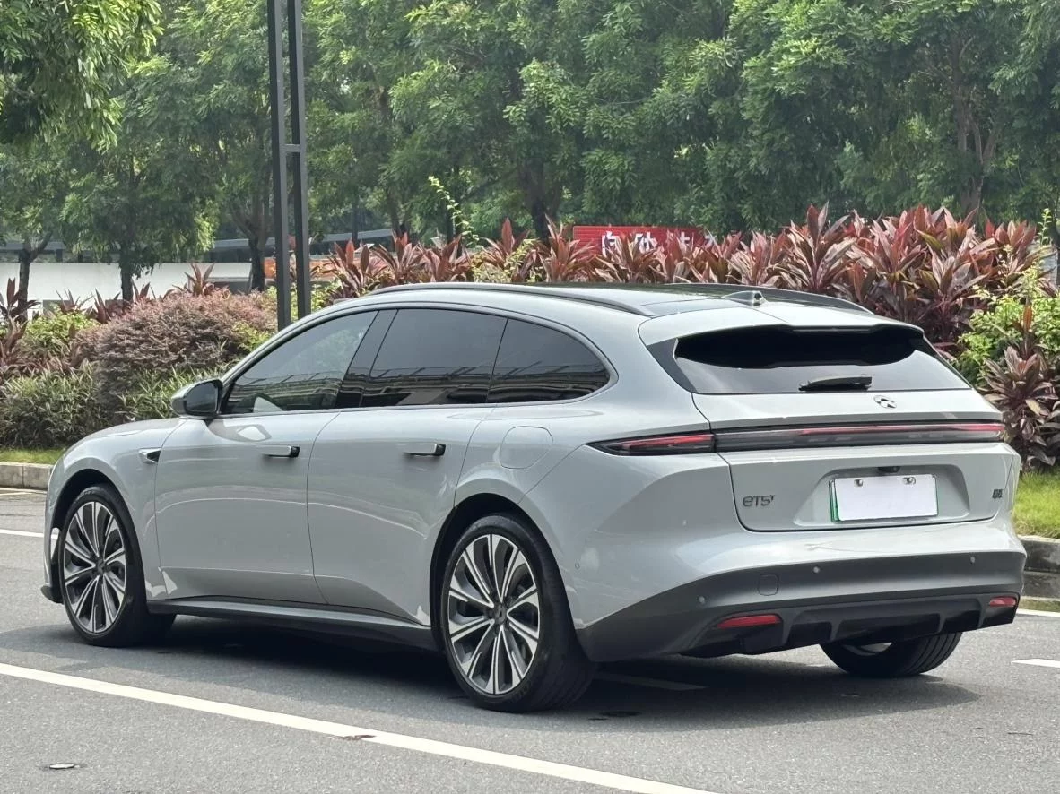 NIO ET5T