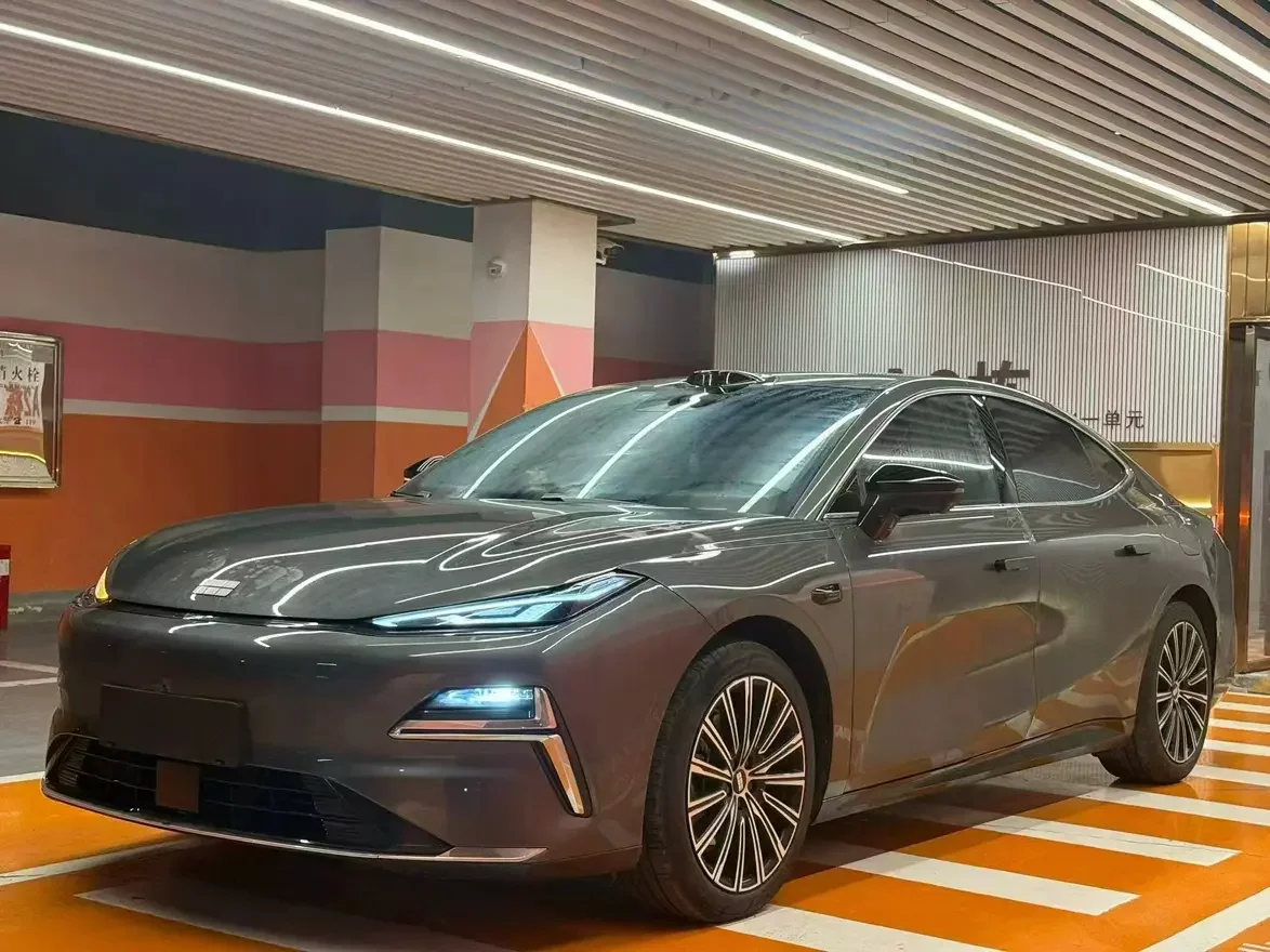 Geely Galaxy Star 8 PHEV
