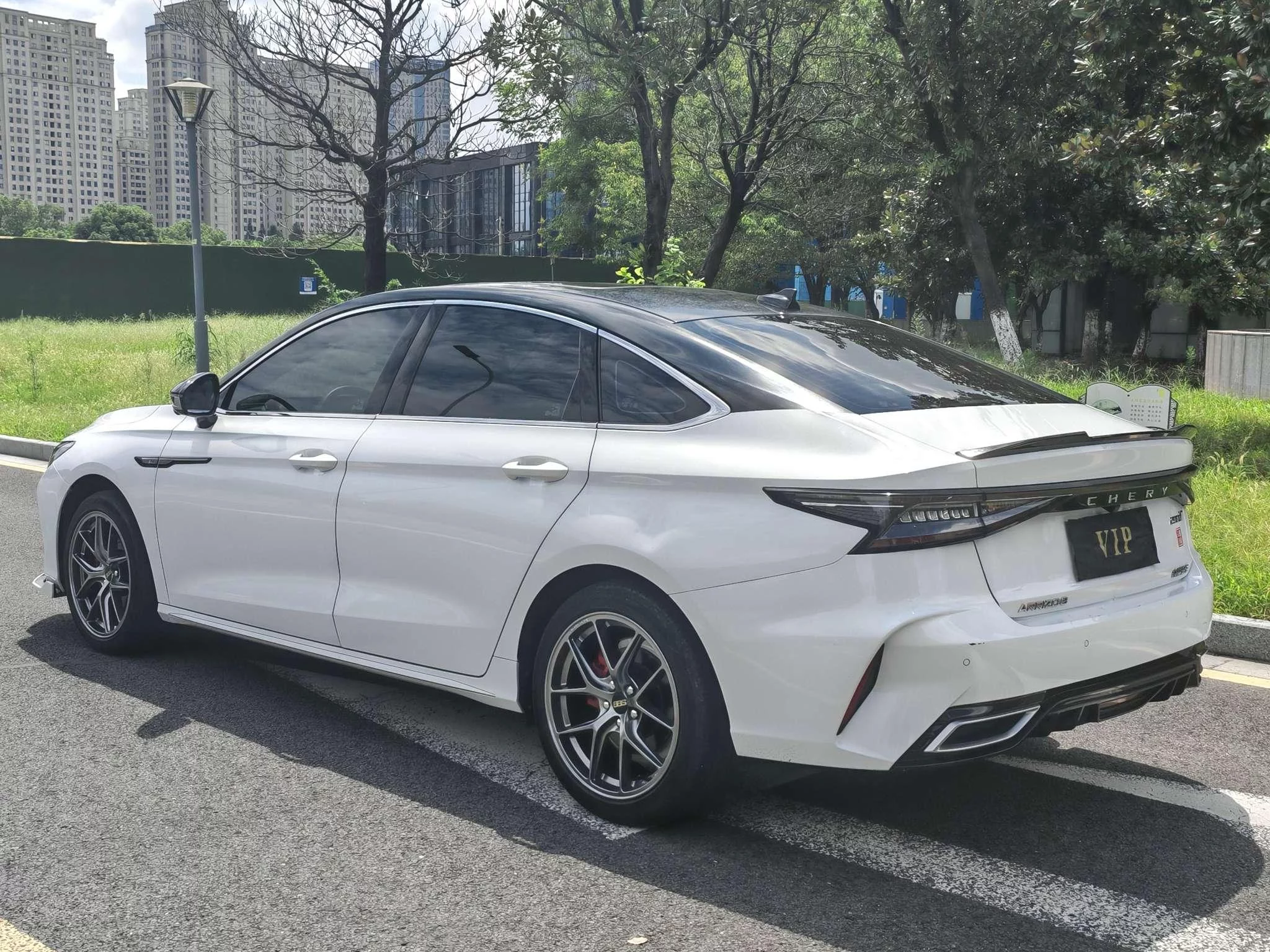 Chery Arrizo 8