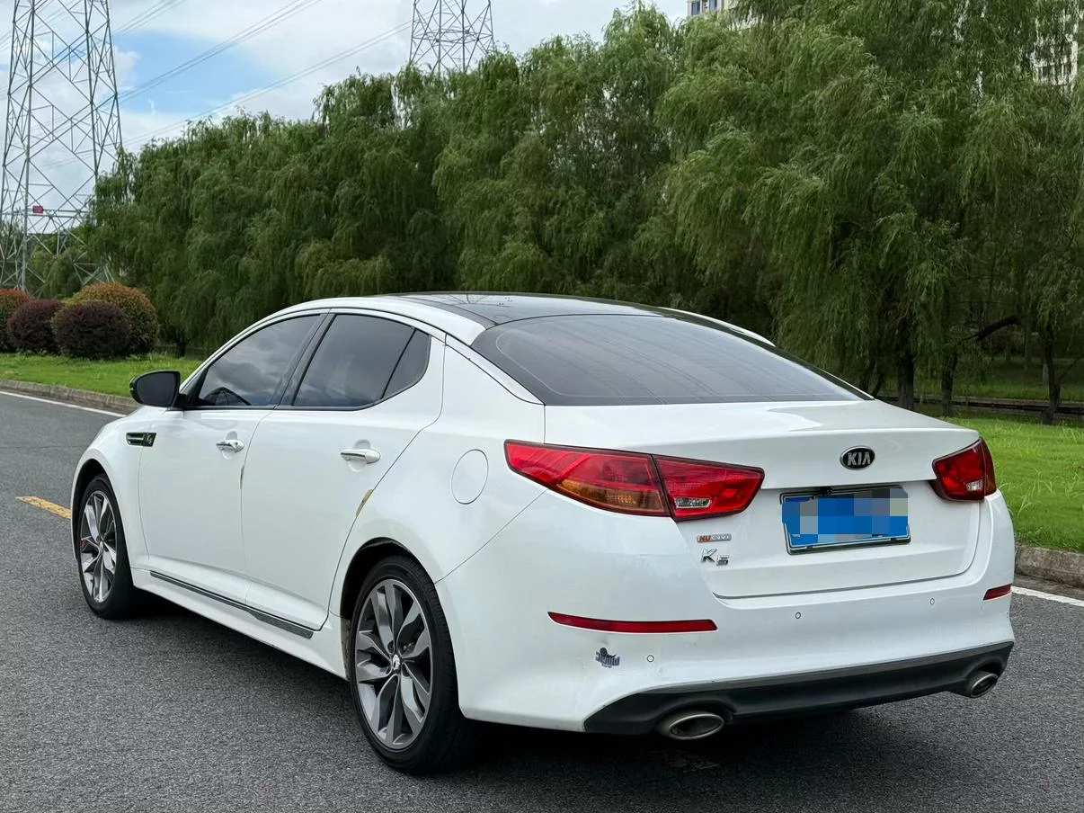 Kia K5