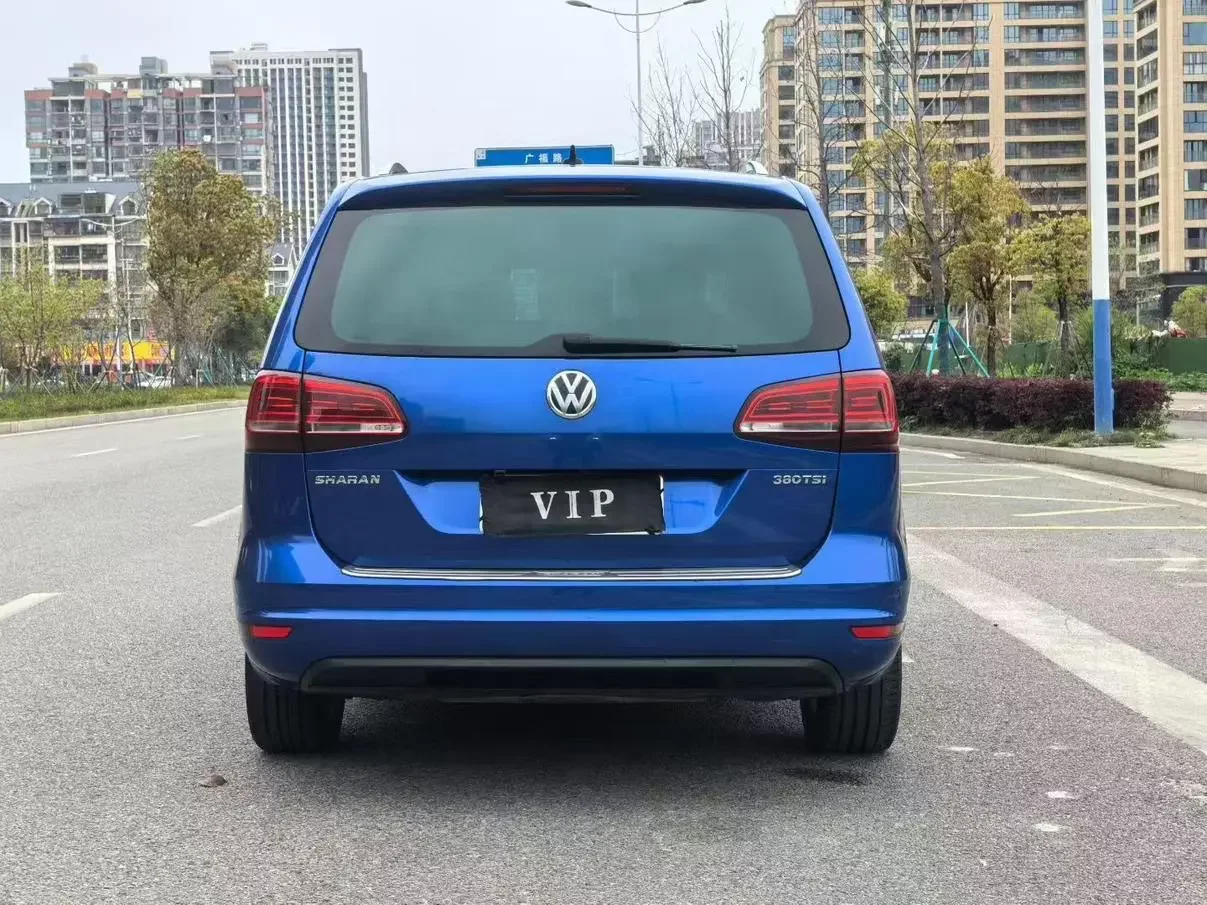 Volkswagen Sharon