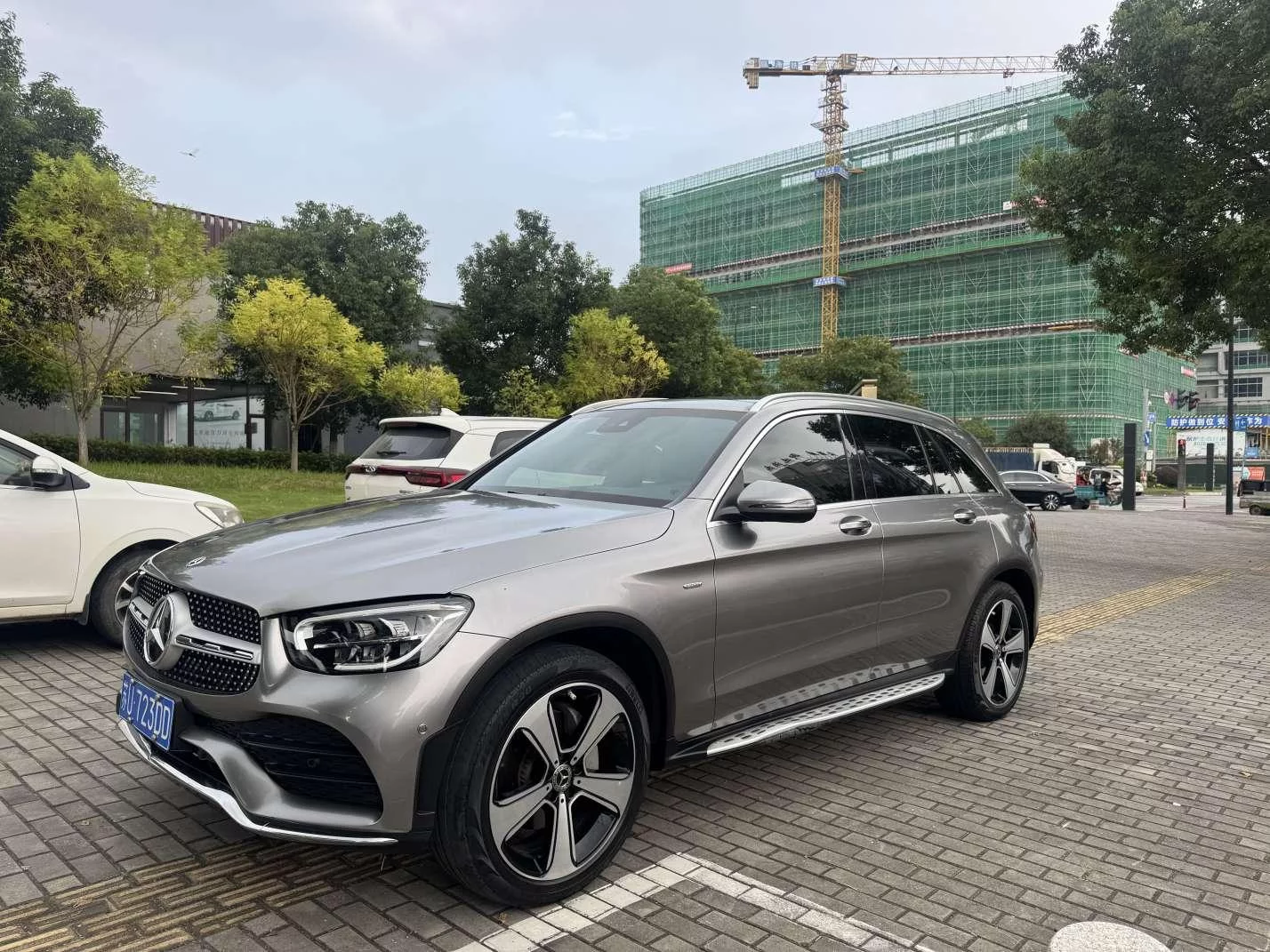 MERCEDES-BENZ GLC
