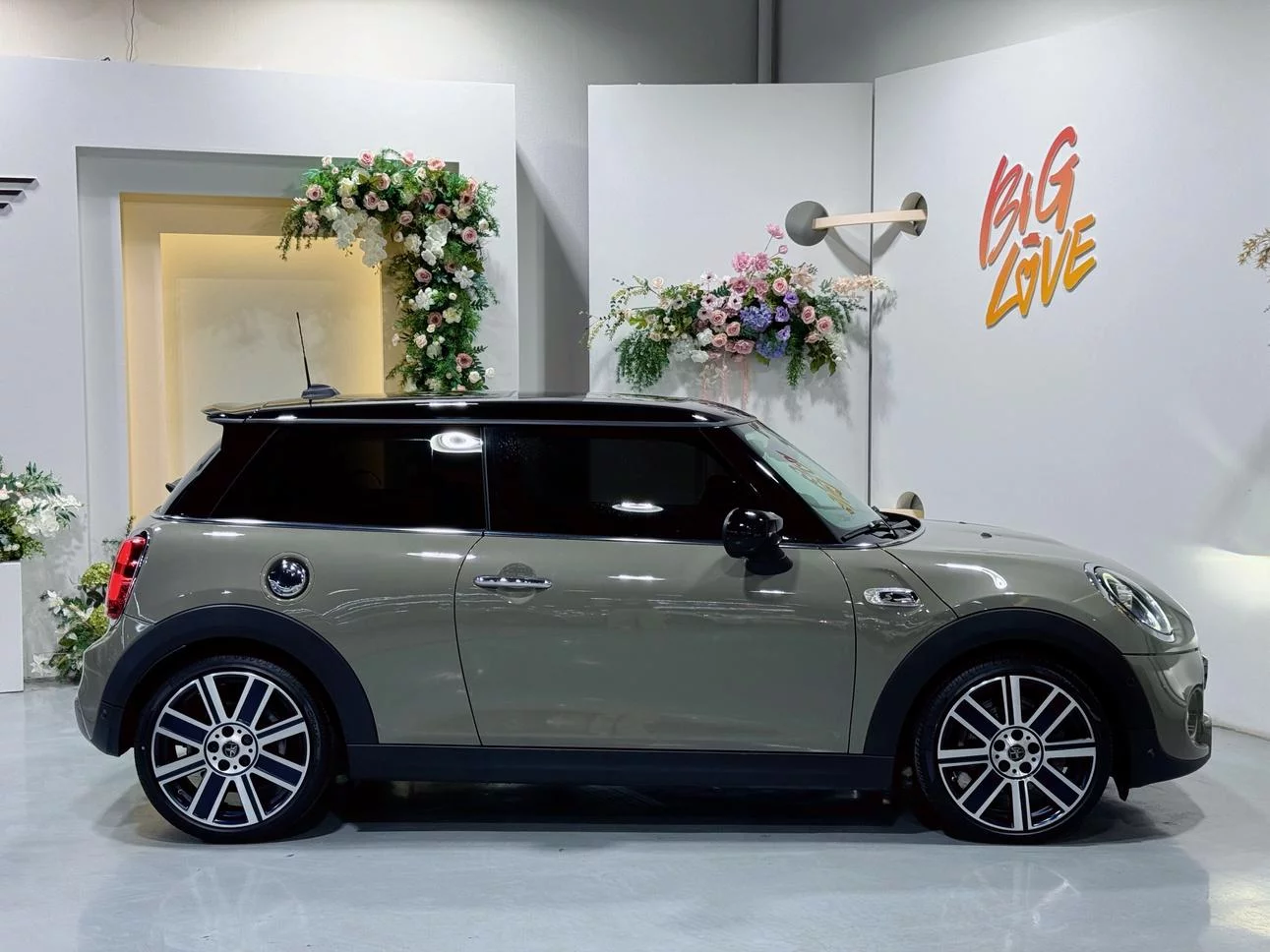 MINI MINI