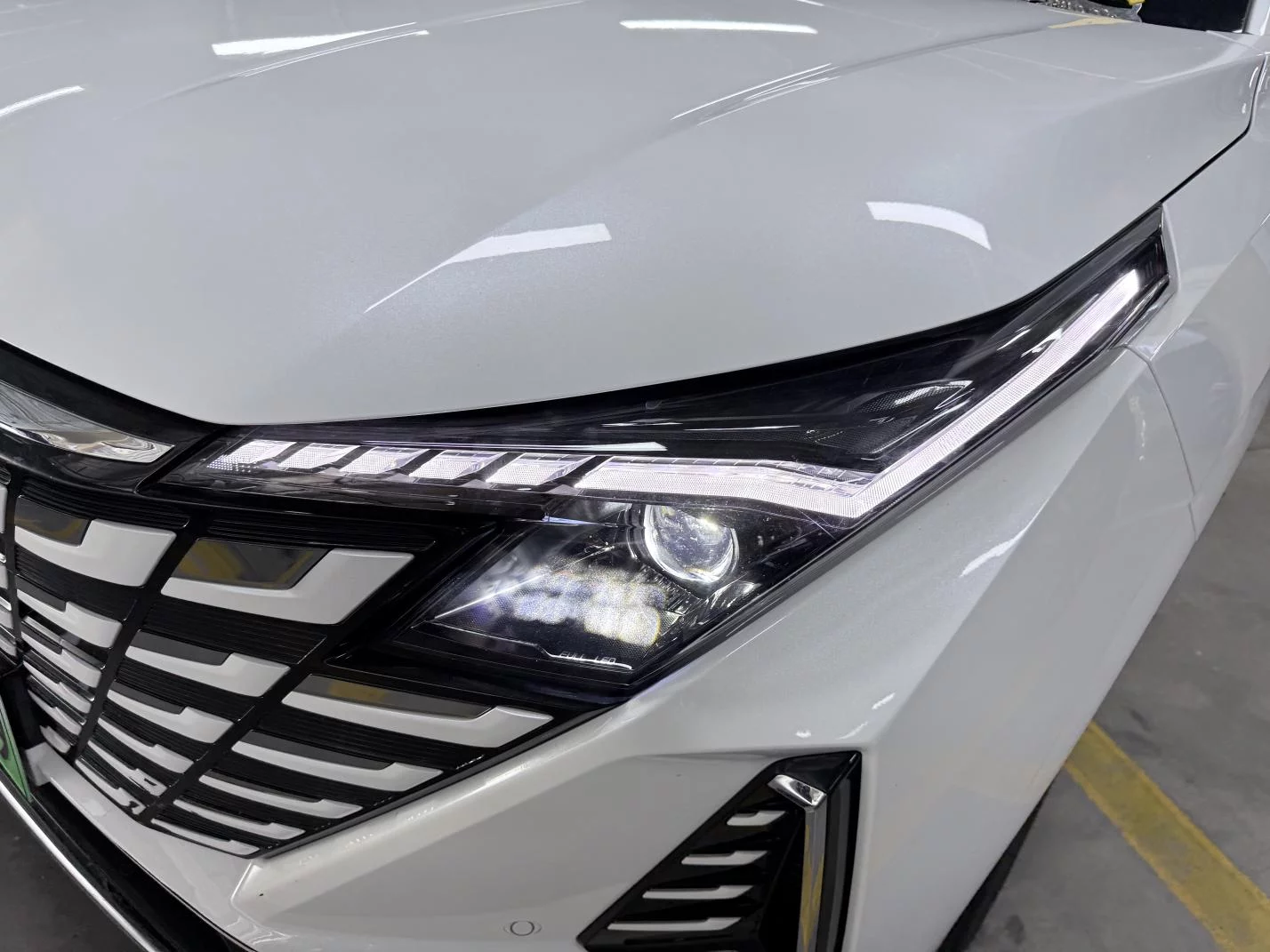 Changan UNI-Z PHEV