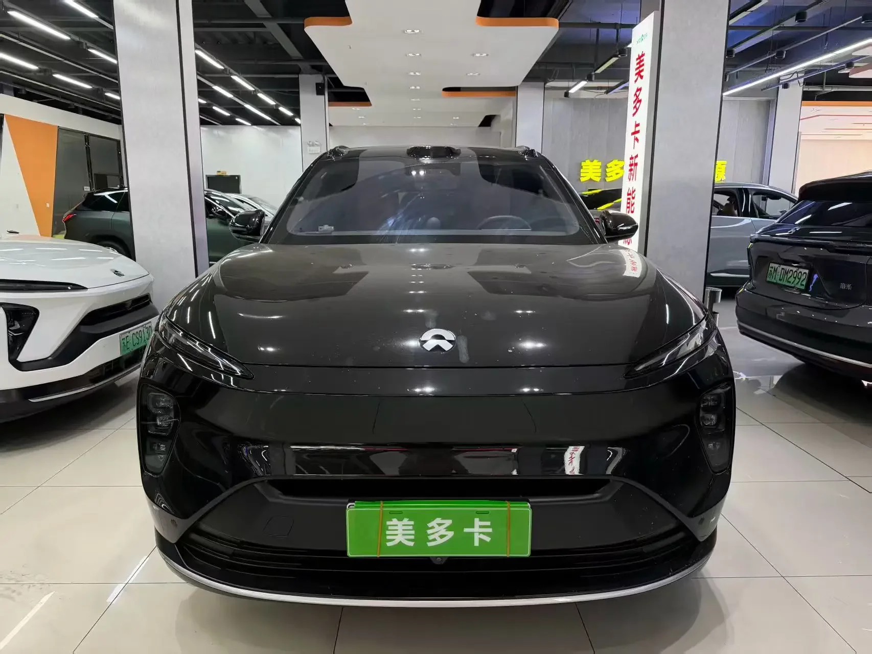 NIO ES8
