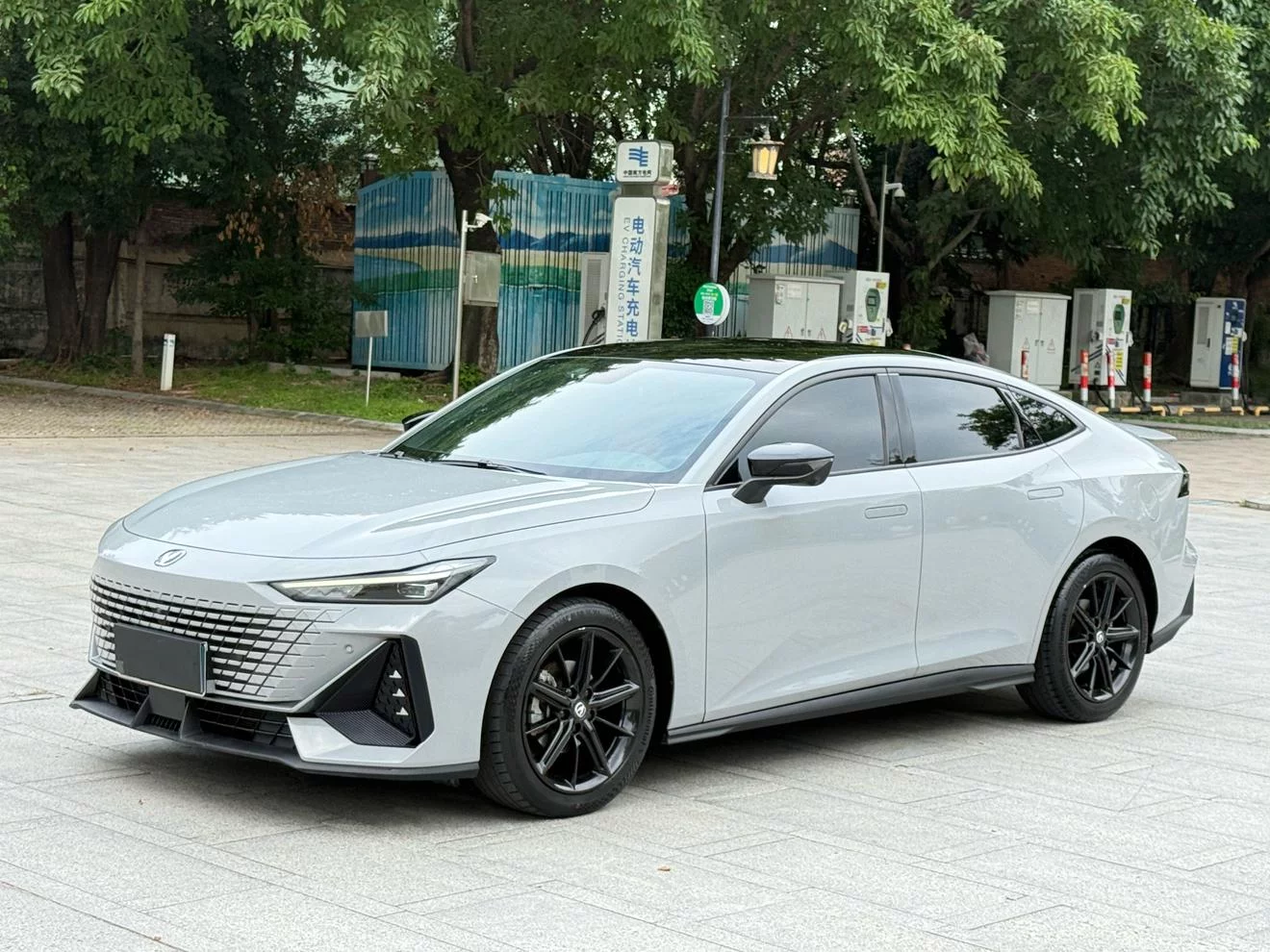 CHANGAN UNI-V