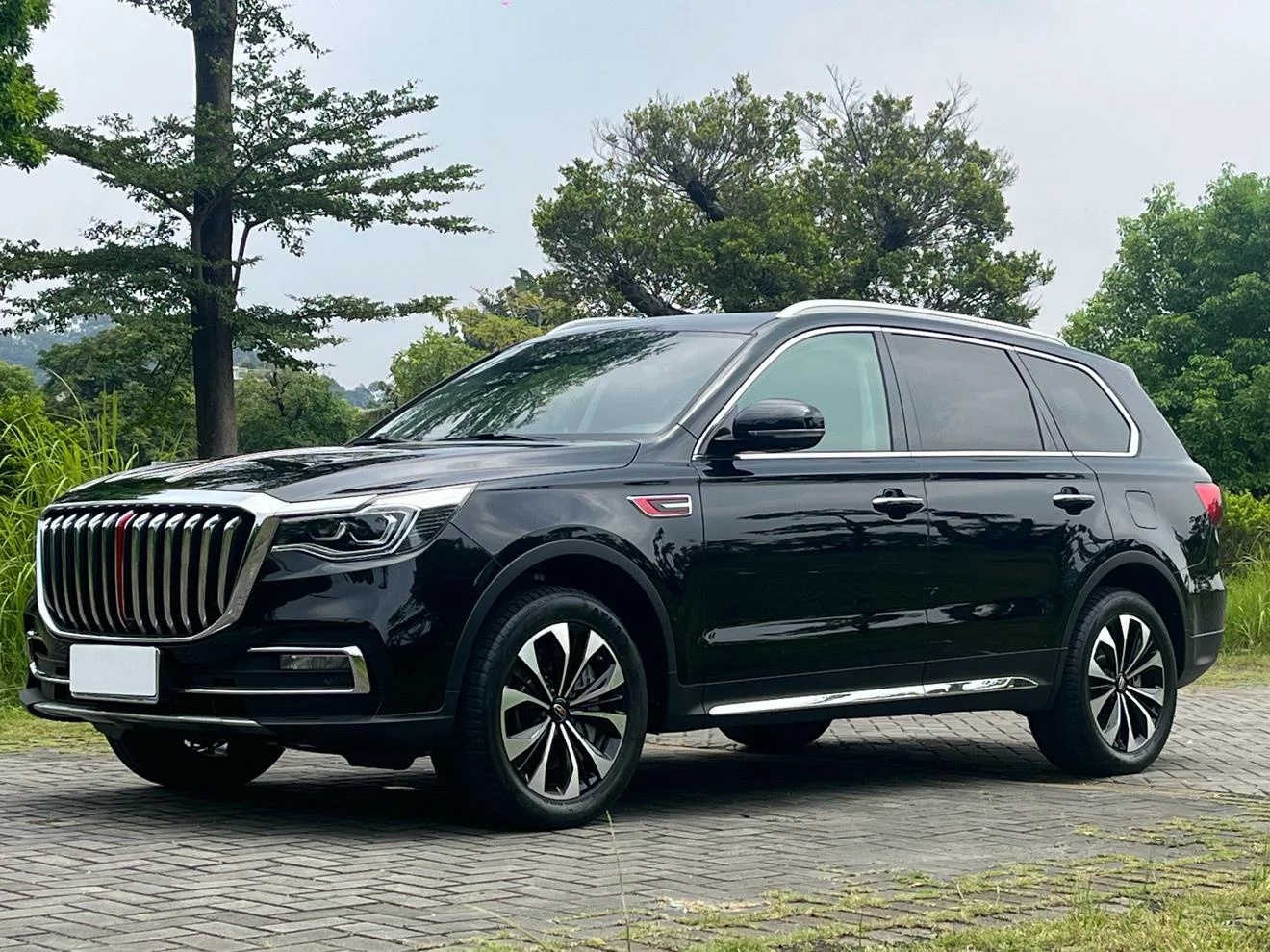 Hongqi HS7