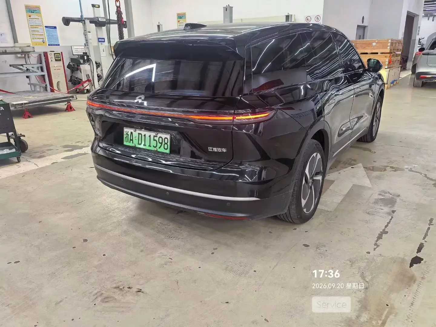 NIO ES8