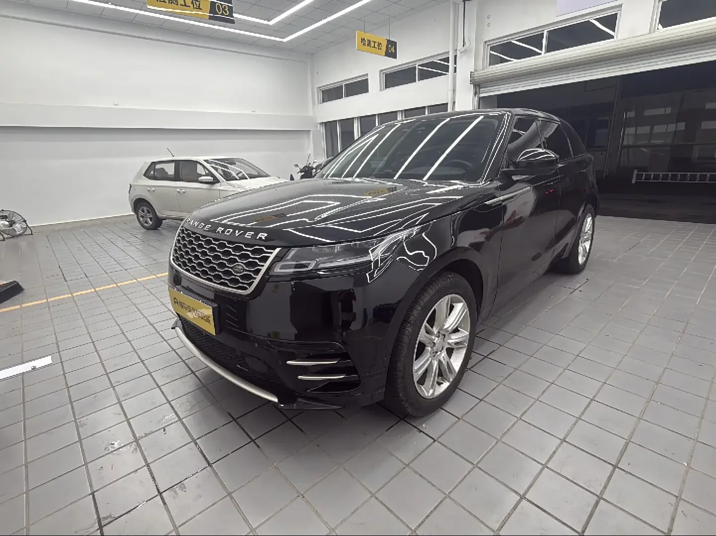 LAND ROVER RANGE ROVER VELAR