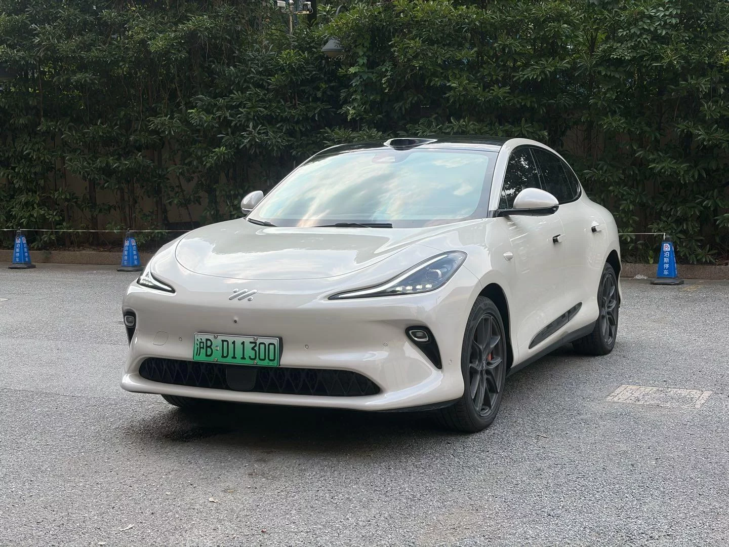 IM Motors Zhiji LS6