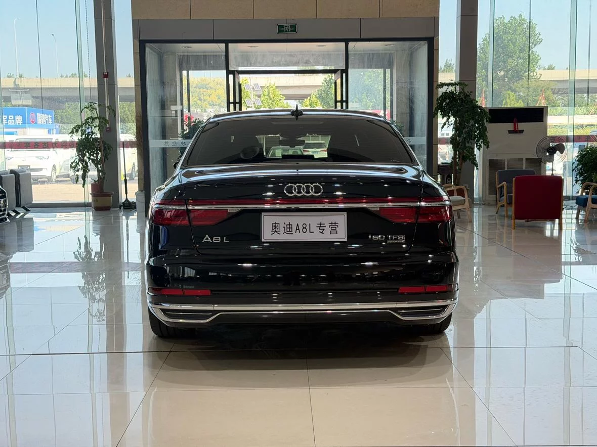 Audi A8