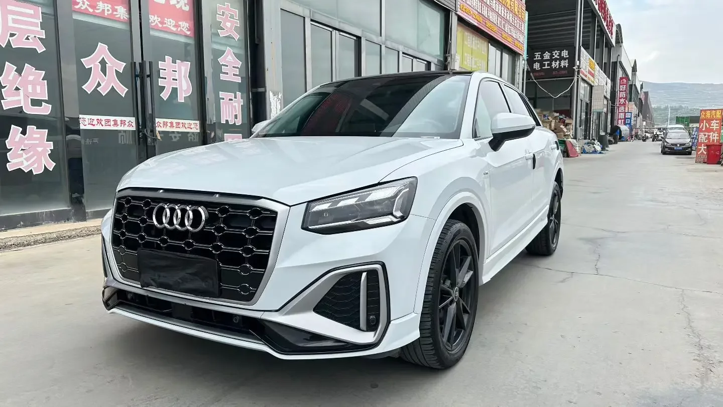 AUDI Q2L