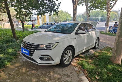 Roewe i5