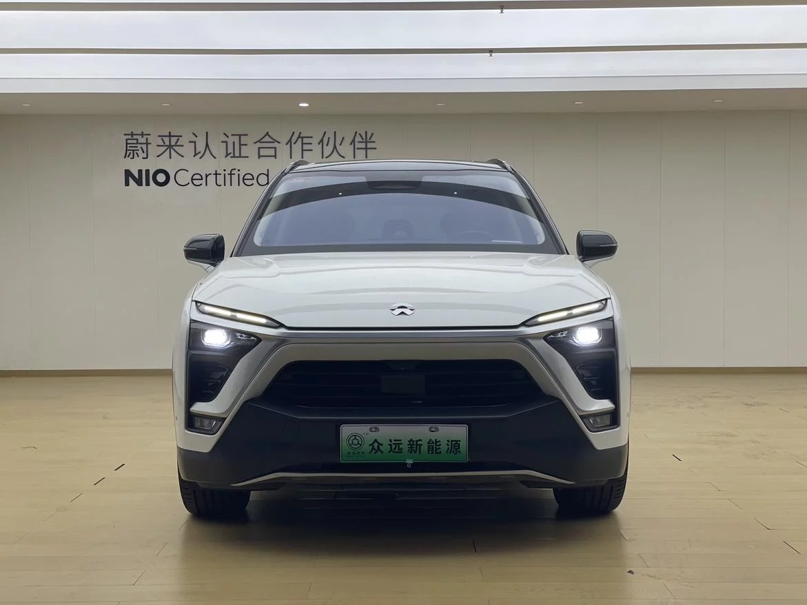 NIO ES8