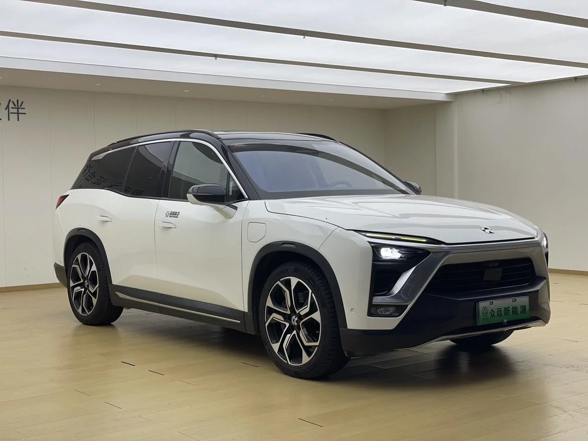 NIO ES8