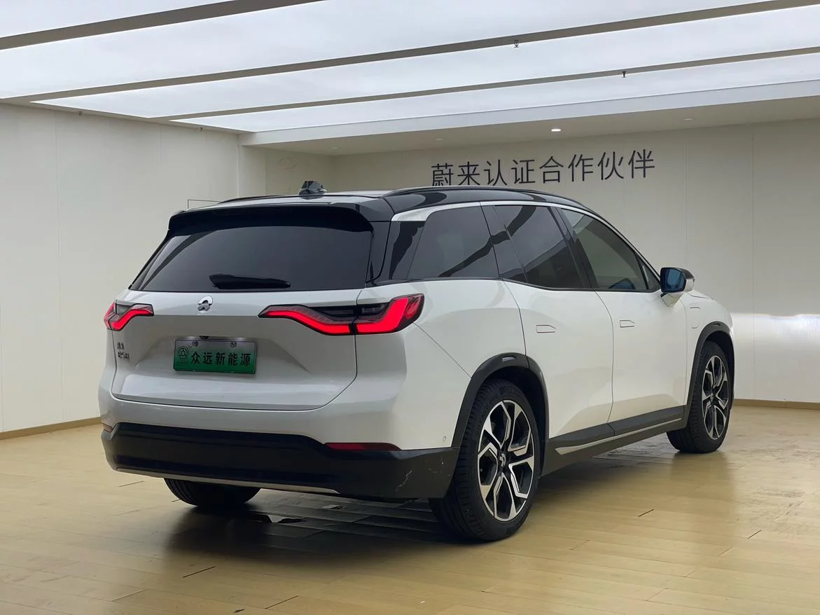 NIO ES8