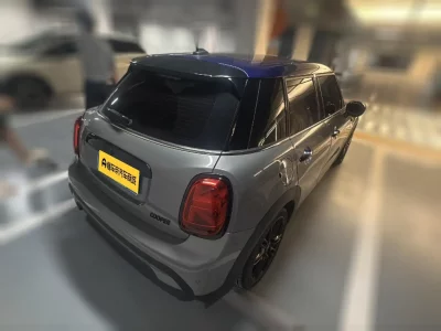 MINI 