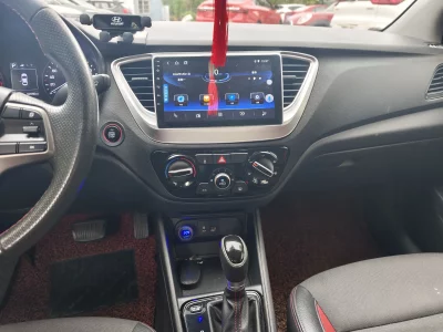 Hyundai Accept