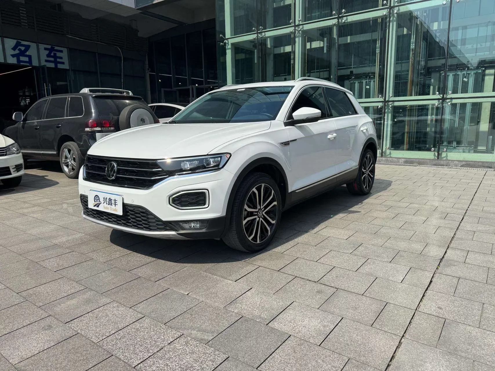 VOLKSWAGEN T-ROC