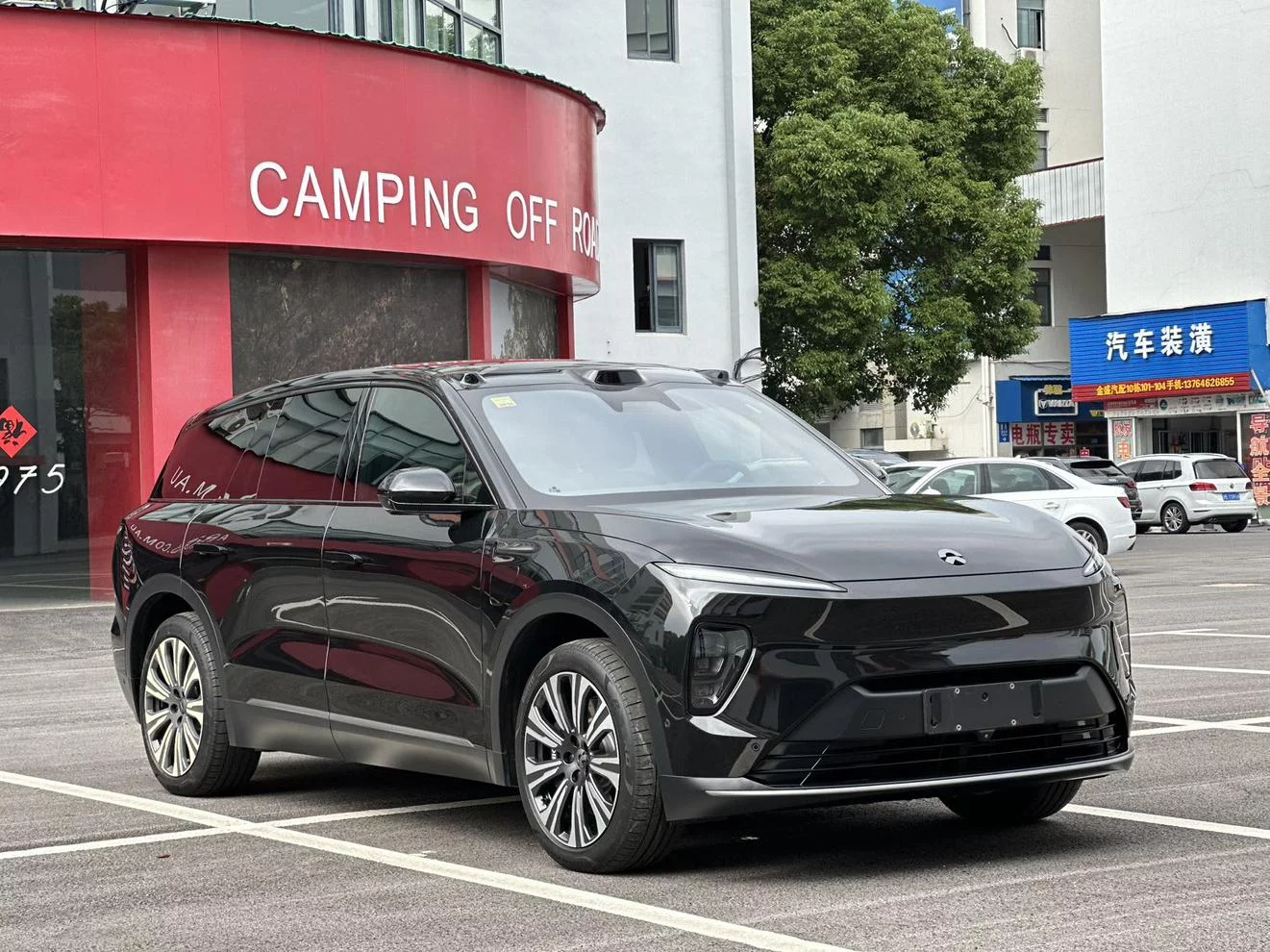 NIO ES8