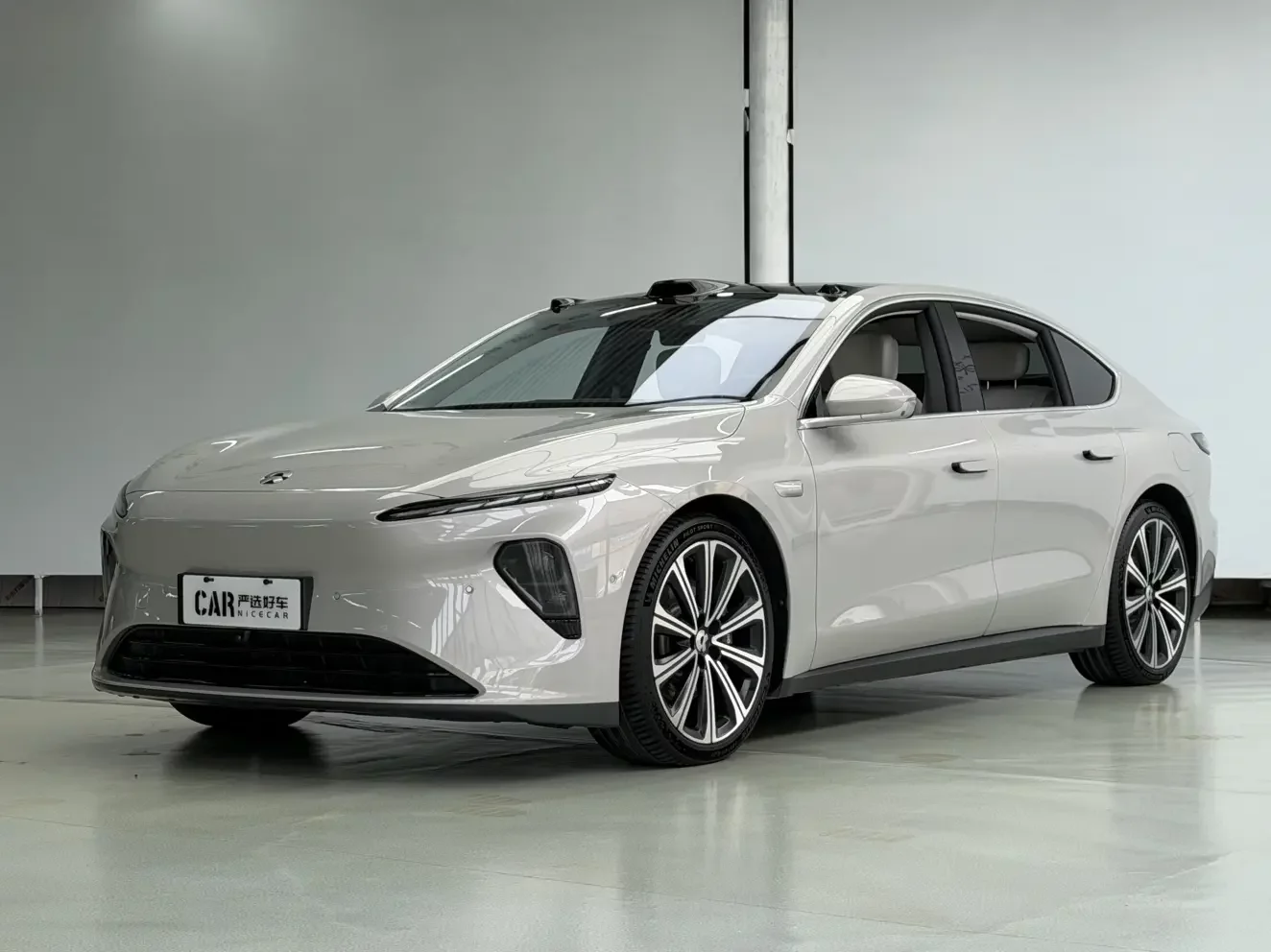 NIO ET7