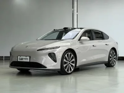 NIO ET7