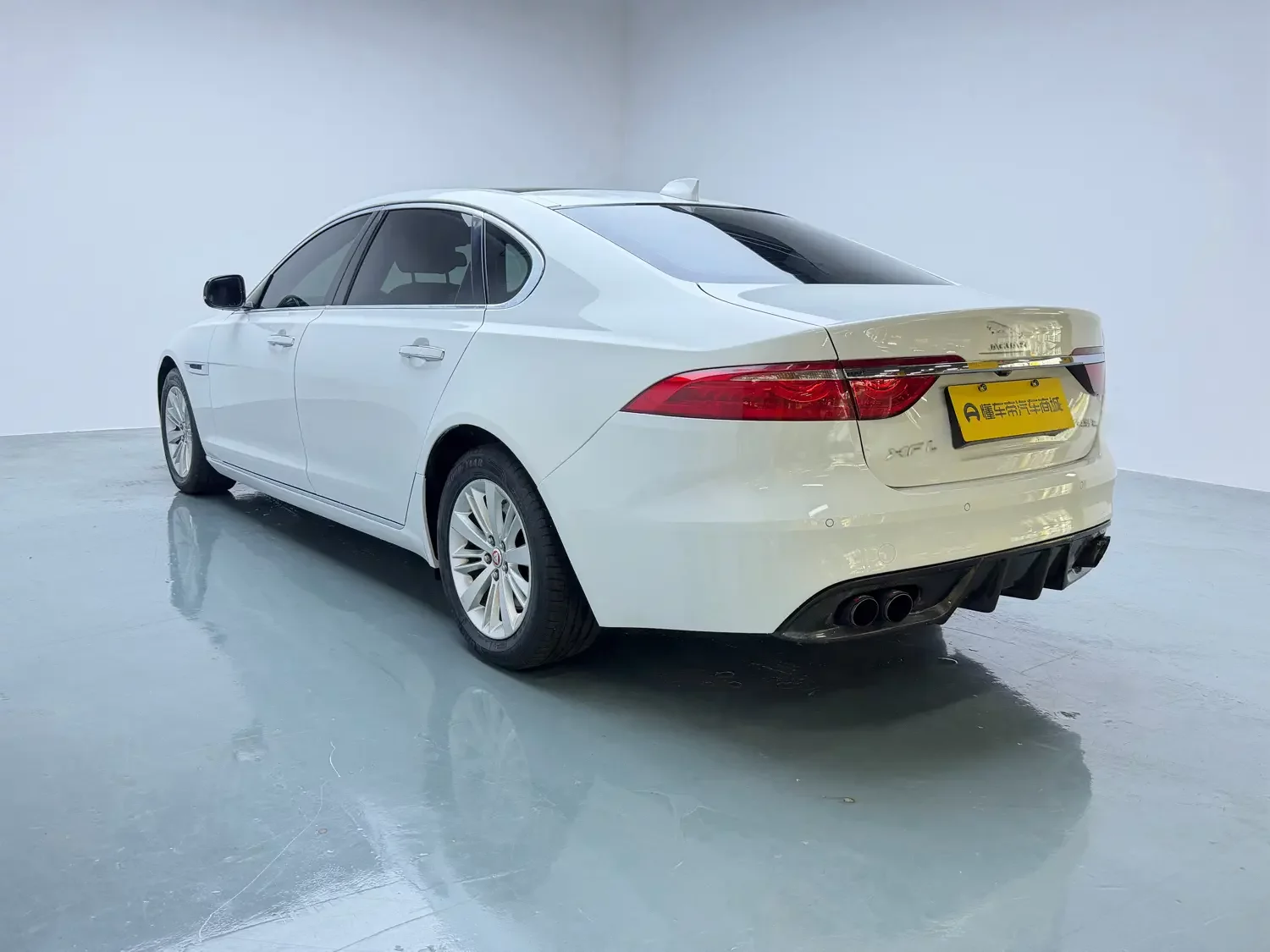 Jaguar XFL