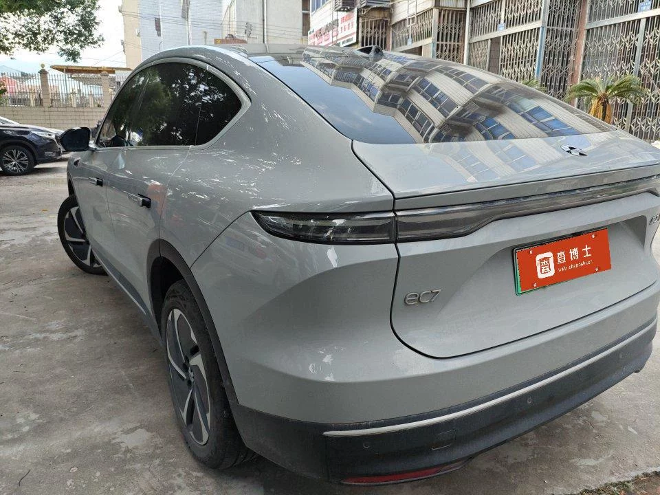 NIO EC7