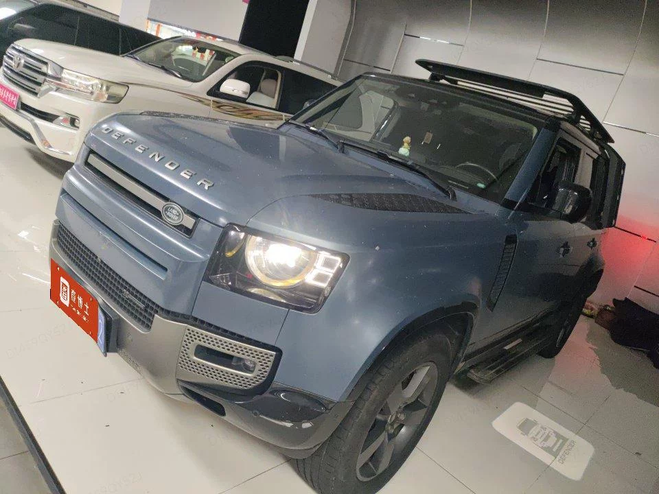 LAND ROVER DEFENDER