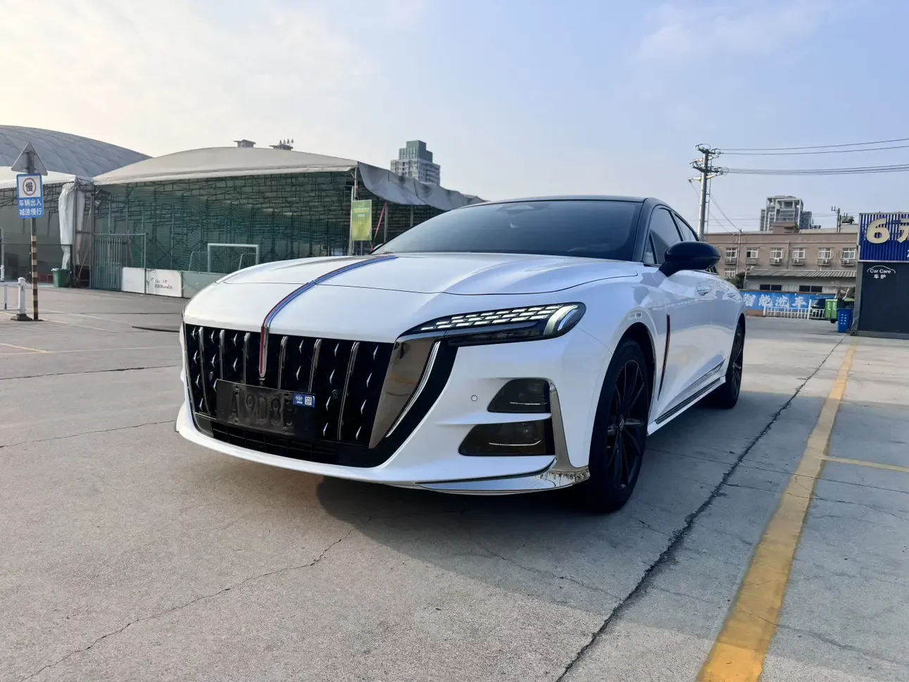 Hongqi H6
