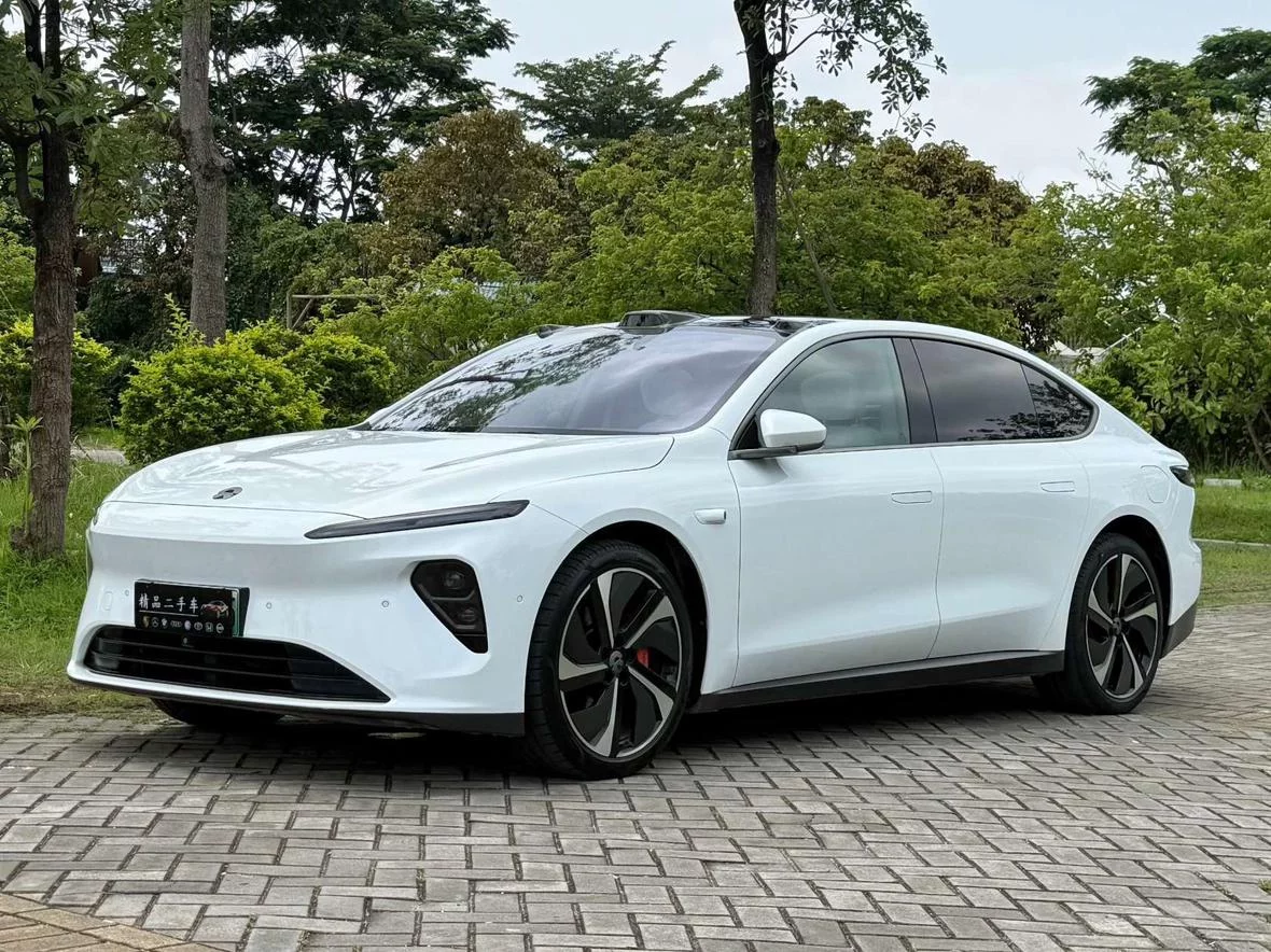 NIO ET7