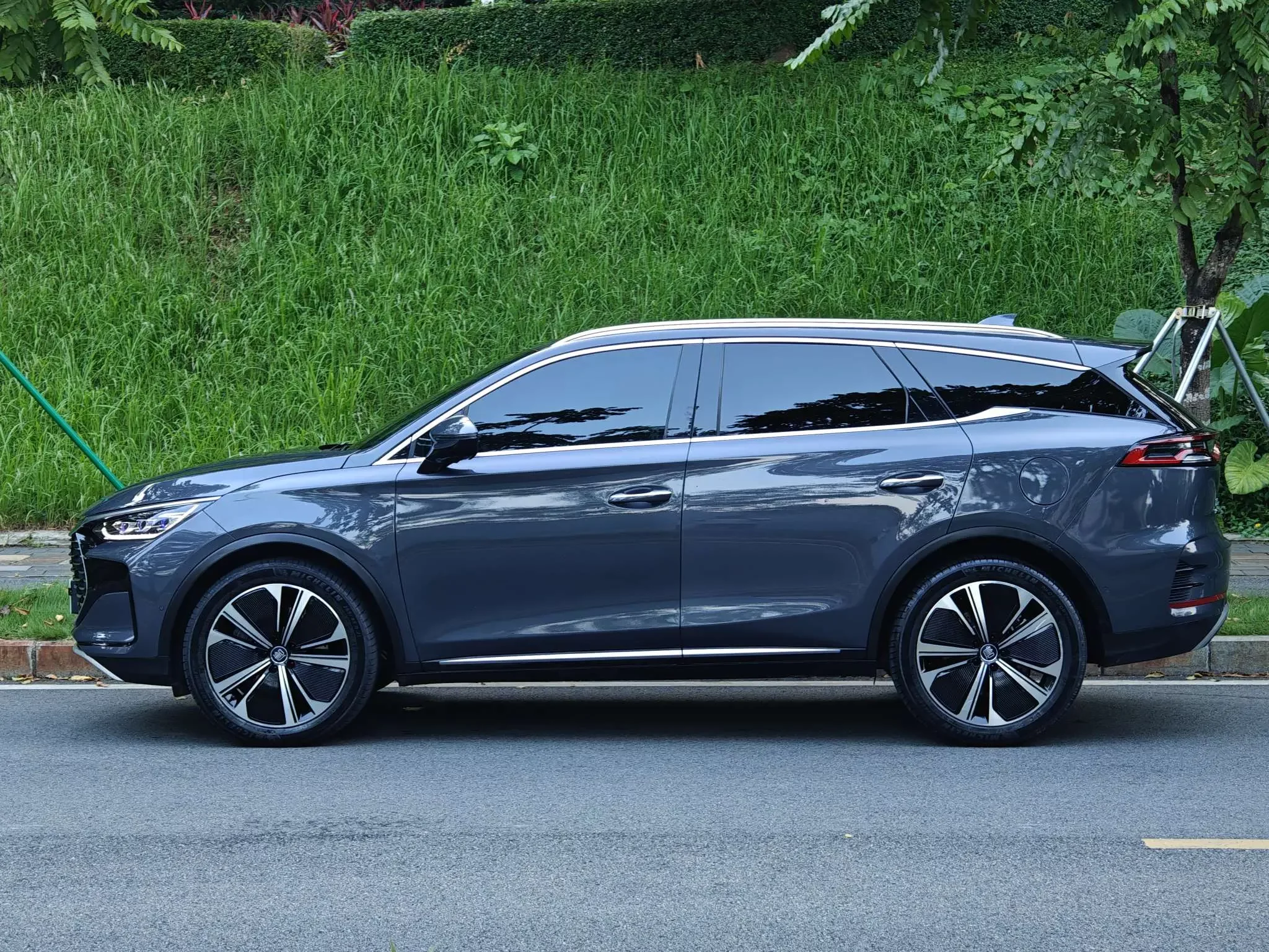 BYD Tang DM