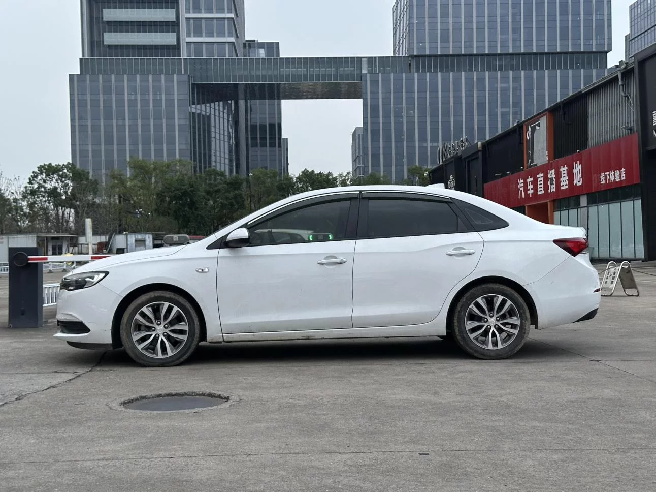 Buick Yinglang
