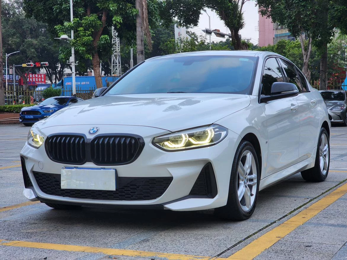 BMW 1-SERIES