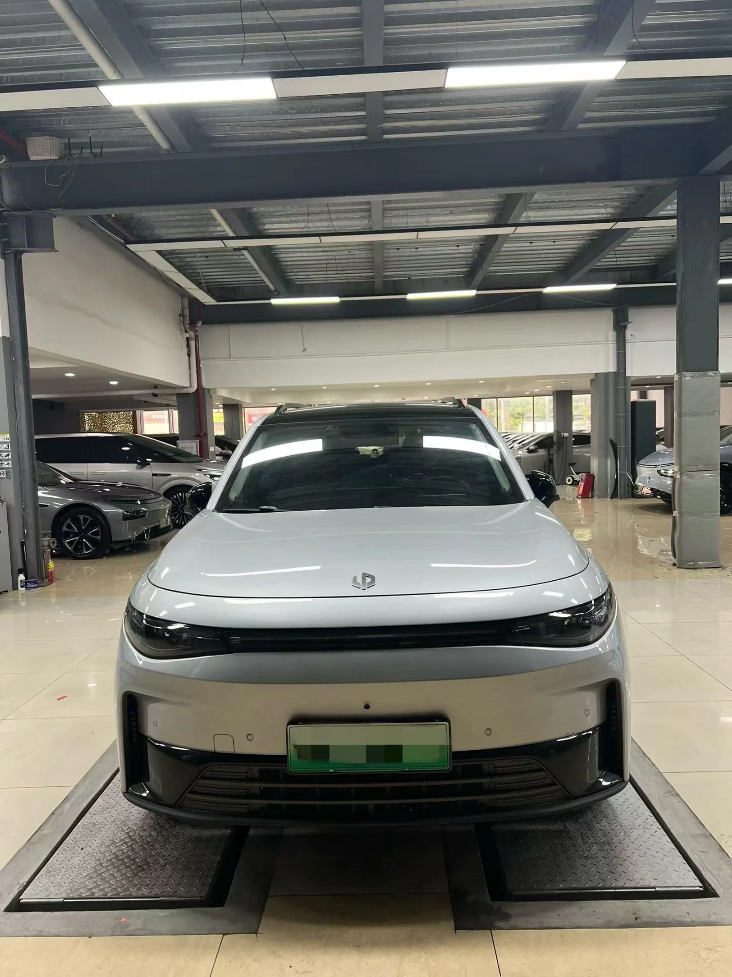 Leapmotor C16