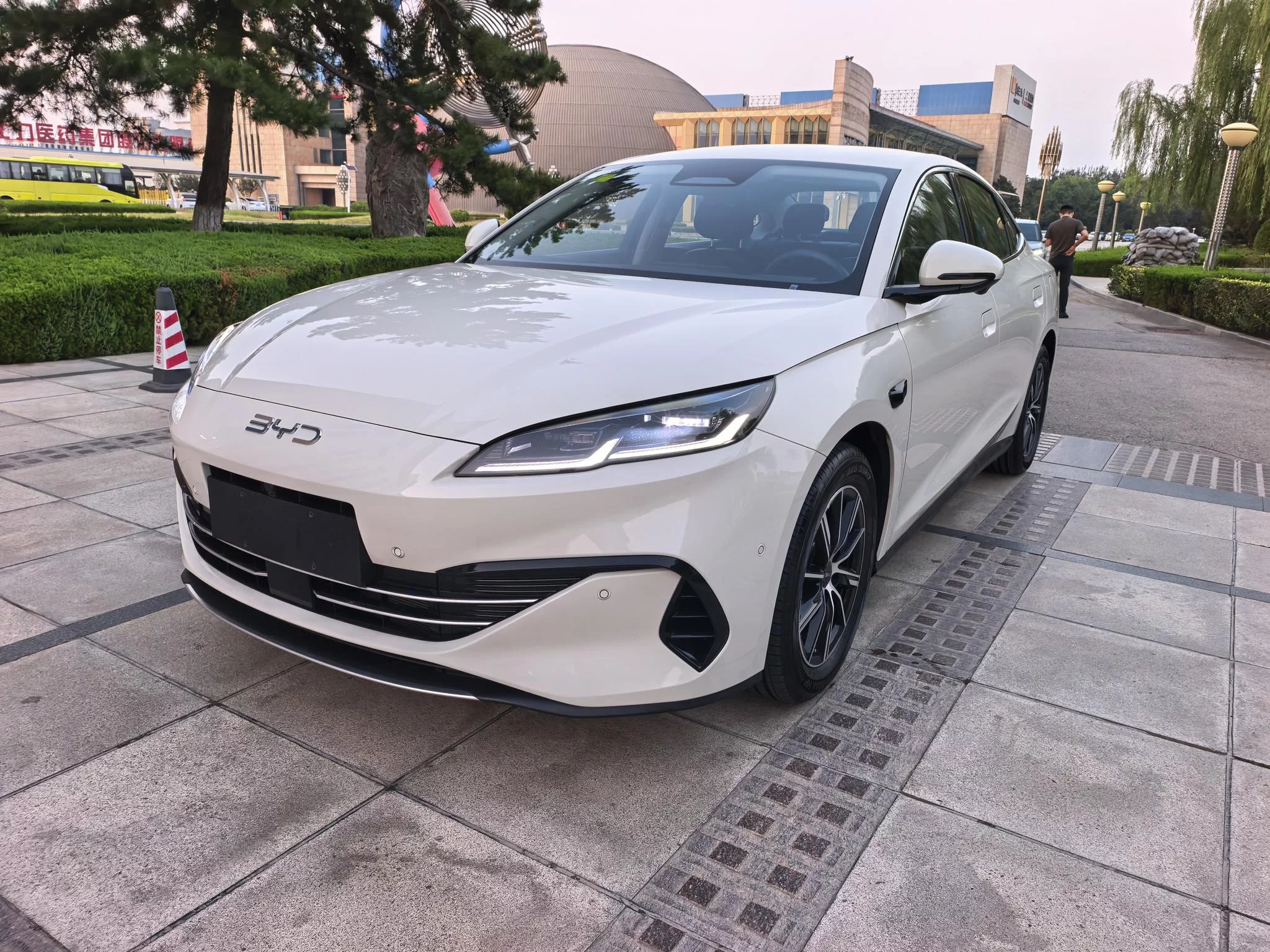 BYD Seal 06DM