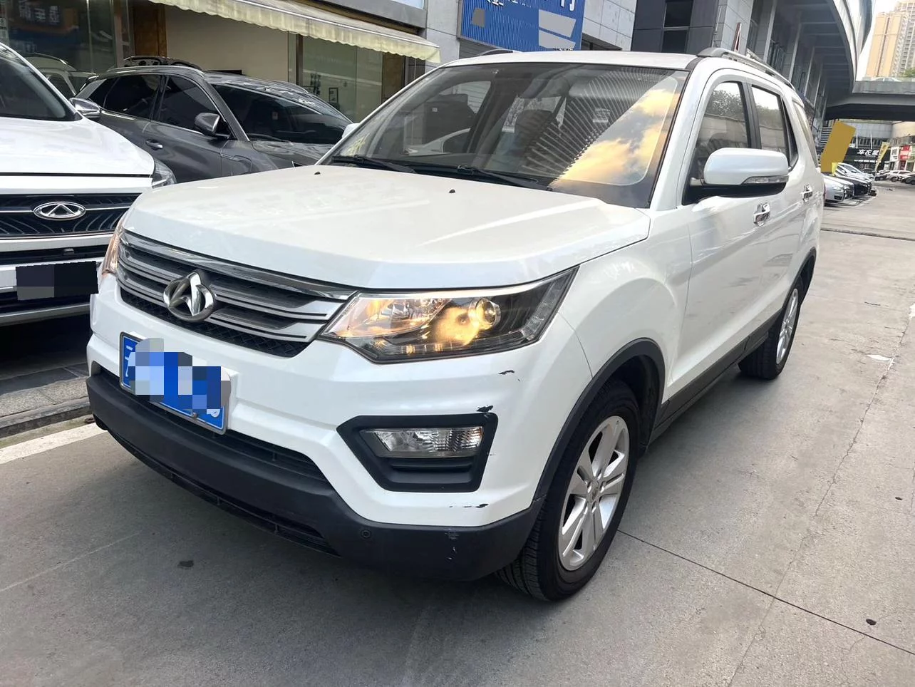Oshan Changan Auchan CX70
