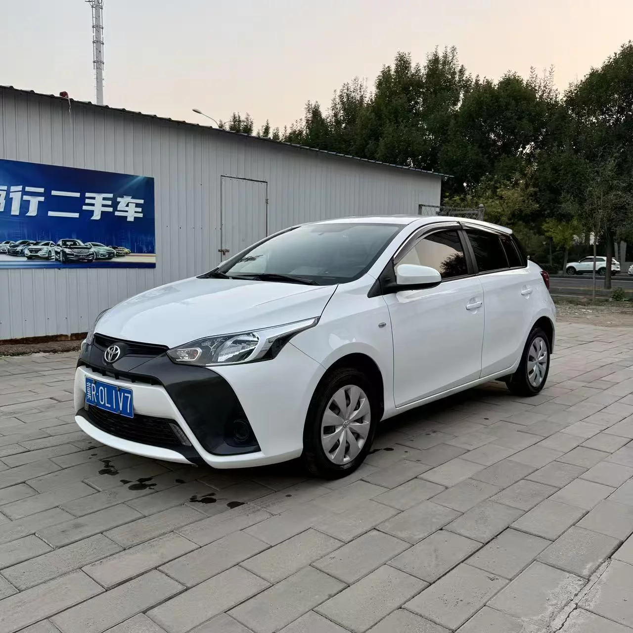 Toyota Yaris L