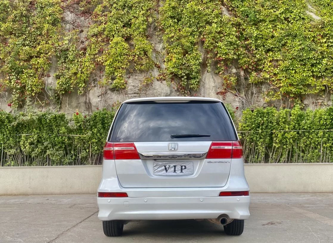 Honda Elysion  из Китая
