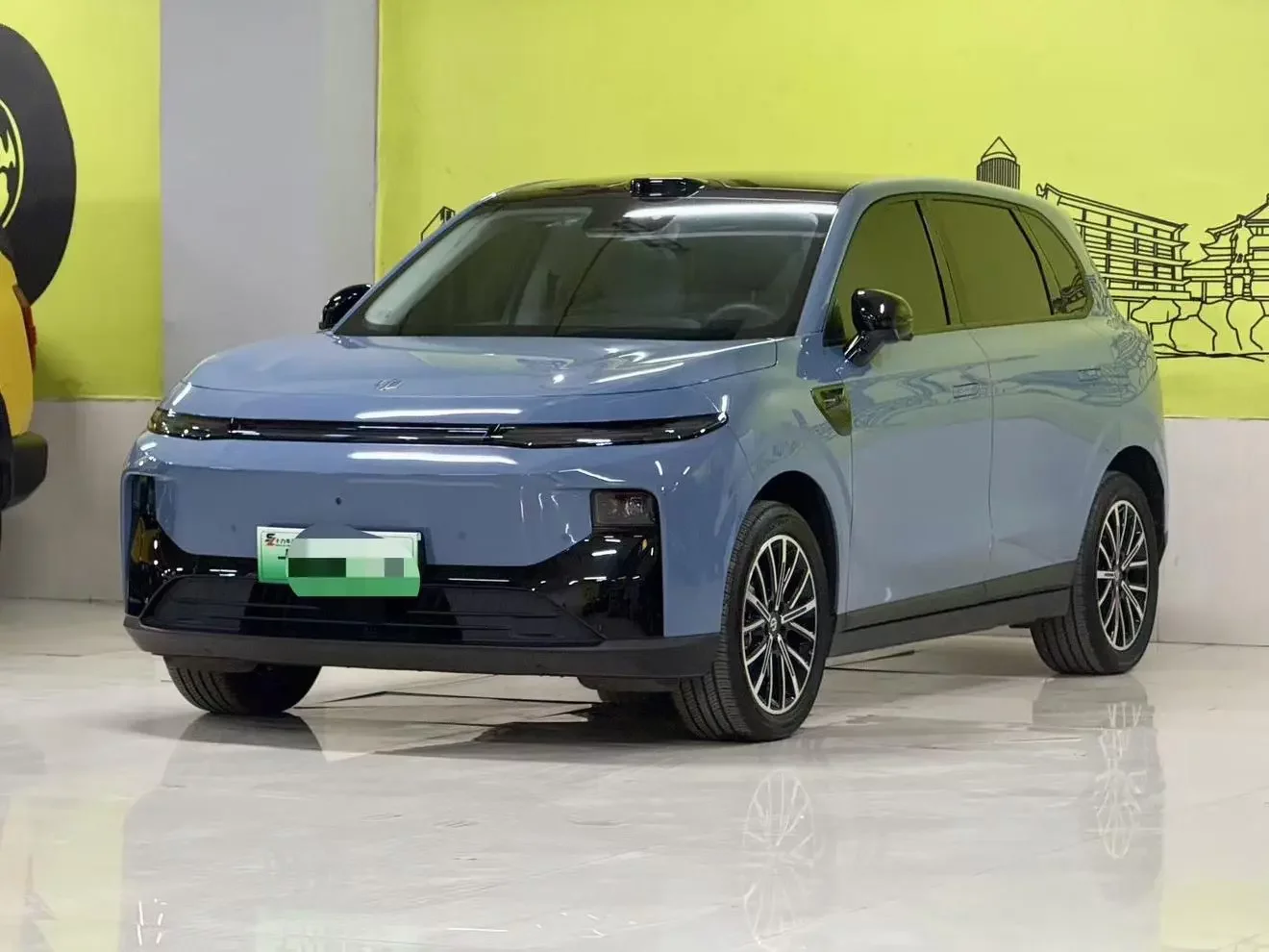 Leapmotor B10
