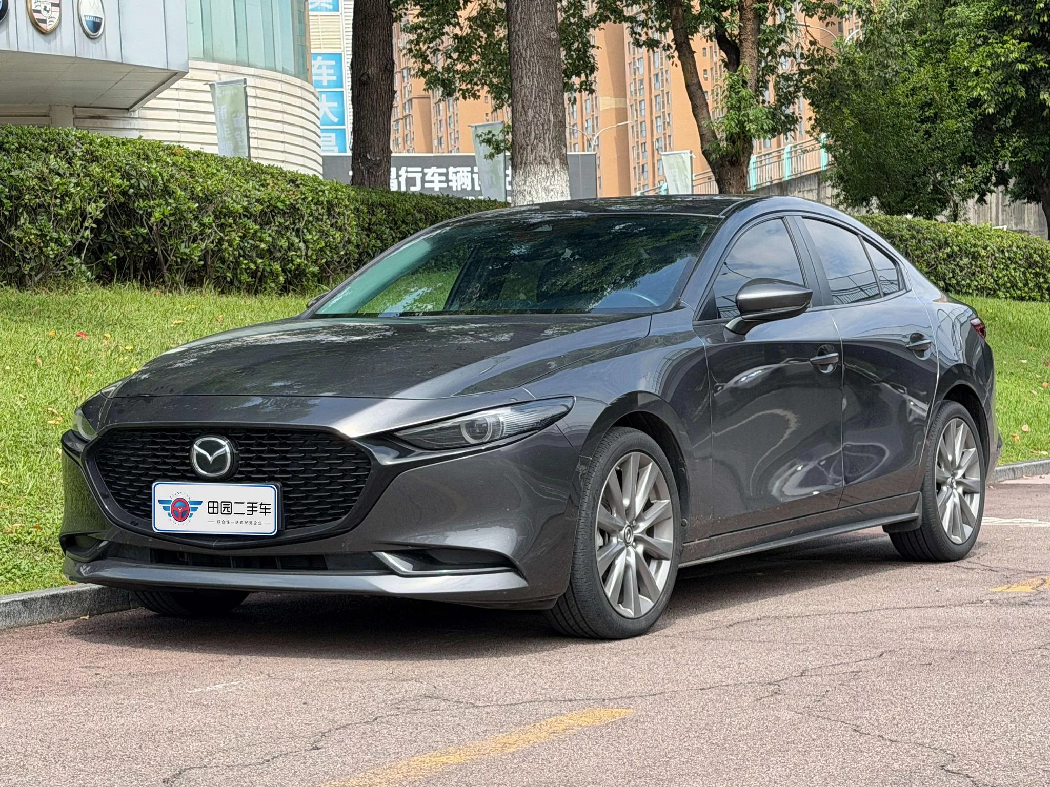 MAZDA 3